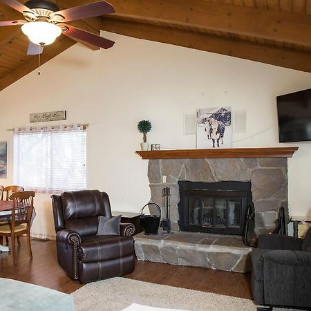 Lovely Mountain Lake Chalet By Yosemite: Equipped! Гровленд Екстер'єр фото
