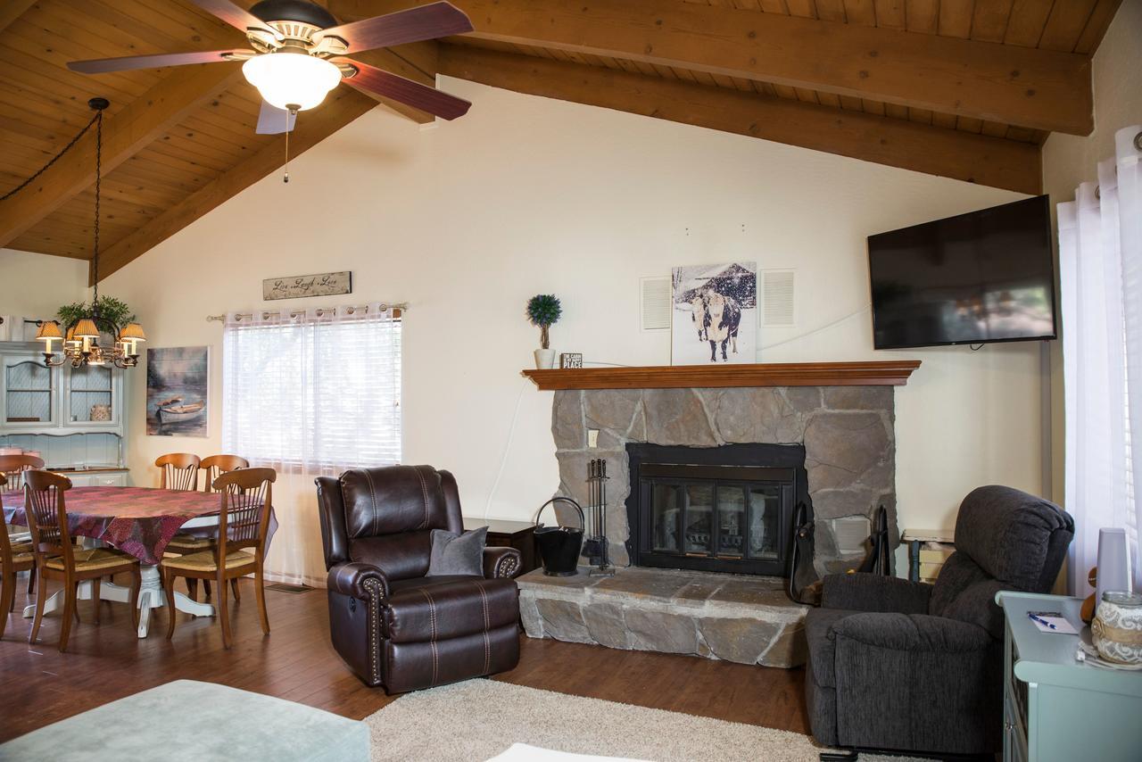 Lovely Mountain Lake Chalet By Yosemite: Equipped! Гровленд Екстер'єр фото